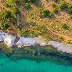 Ventus Blue - Stone House Near National Park&sea 度假居 *
