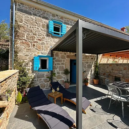 Vakantiehuis Ventus Blue - Stone House Near National Park&sea